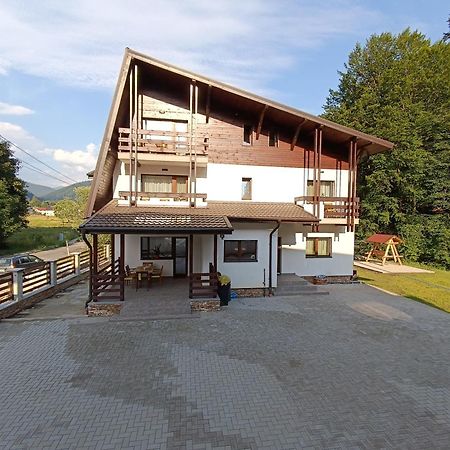 Mountain Break Azuga Exterior photo
