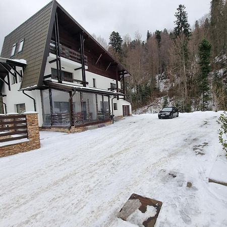 Mountain Break Azuga Exterior photo
